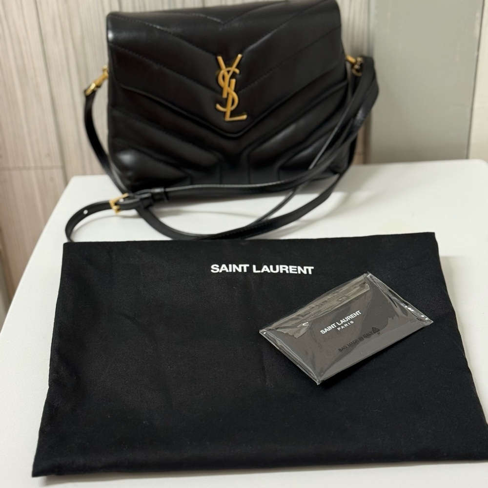 Saint Laurent Black Leather crossbody Bag